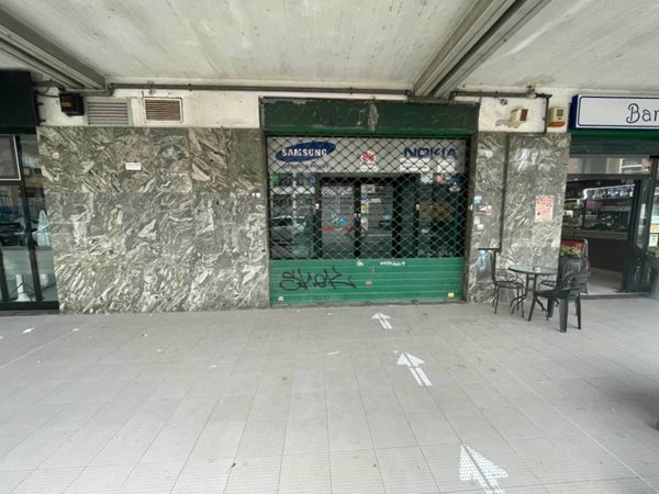 negozio in affitto a Pomezia