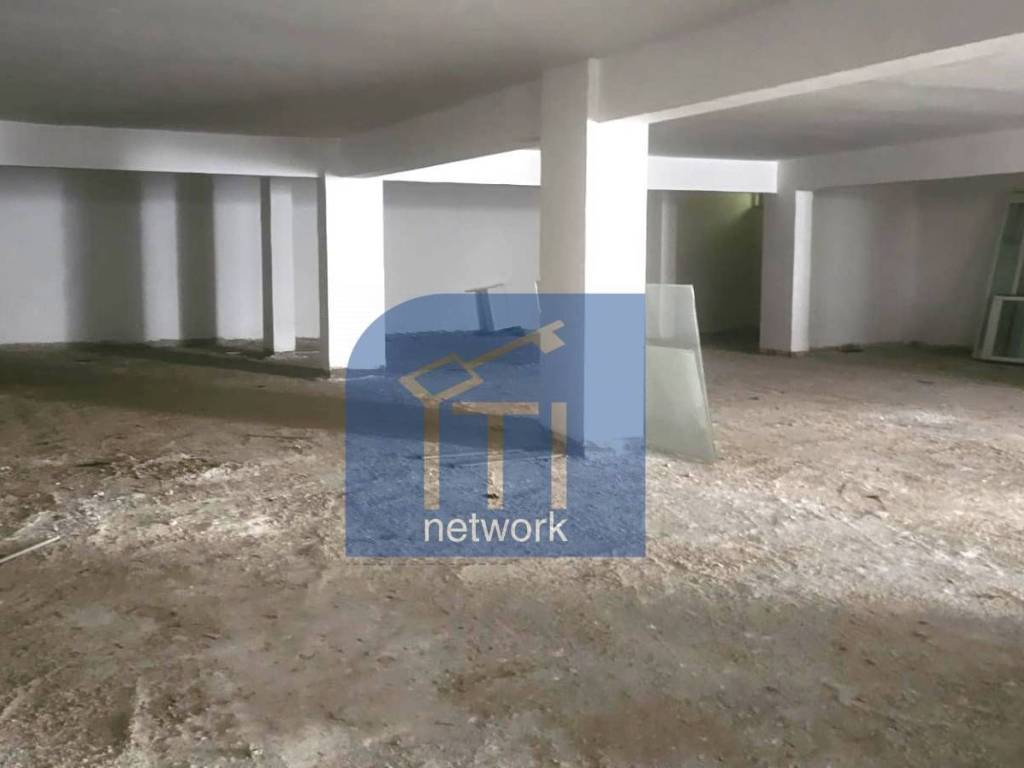 negozio in affitto a Pomezia in zona Torvaianica Alta