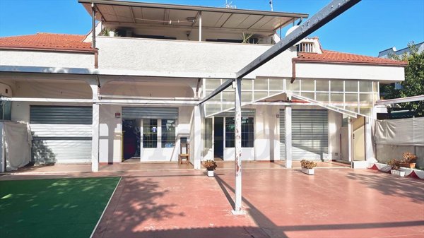 locale commerciale in affitto a Pomezia in zona Torvaianica