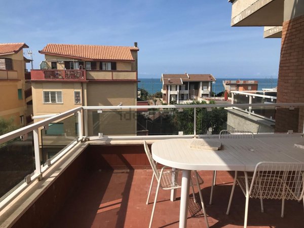 appartamento in affitto a Pomezia in zona Torvaianica