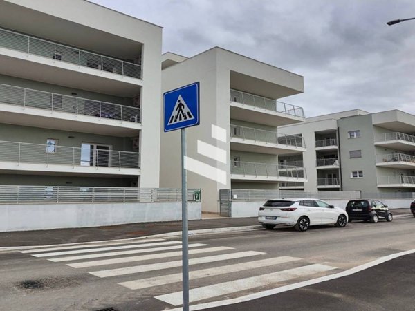 appartamento in affitto a Pomezia in zona Pratica di Mare