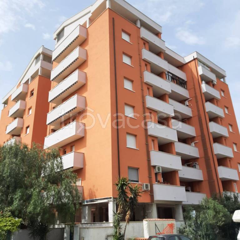 appartamento in affitto a Pomezia in zona Santa Palomba