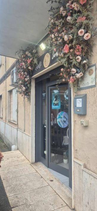 negozio in affitto a Pomezia in zona Santa Procula