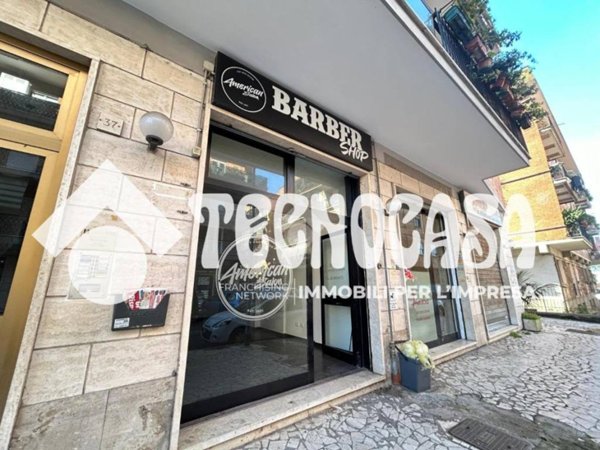 negozio in affitto a Pomezia