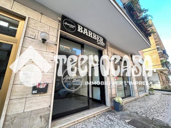 negozio in affitto a Pomezia