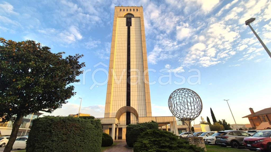 ufficio in affitto a Pomezia