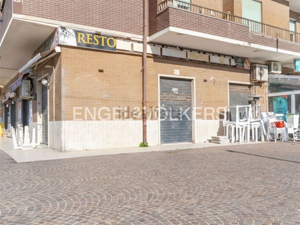 locale commerciale in affitto a Pomezia in zona Torvaianica