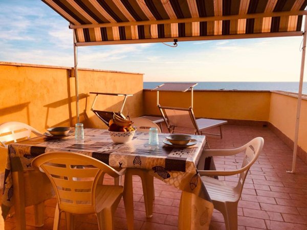 appartamento in affitto a Pomezia in zona Torvaianica