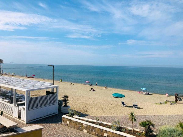 appartamento in affitto a Pomezia in zona Torvaianica