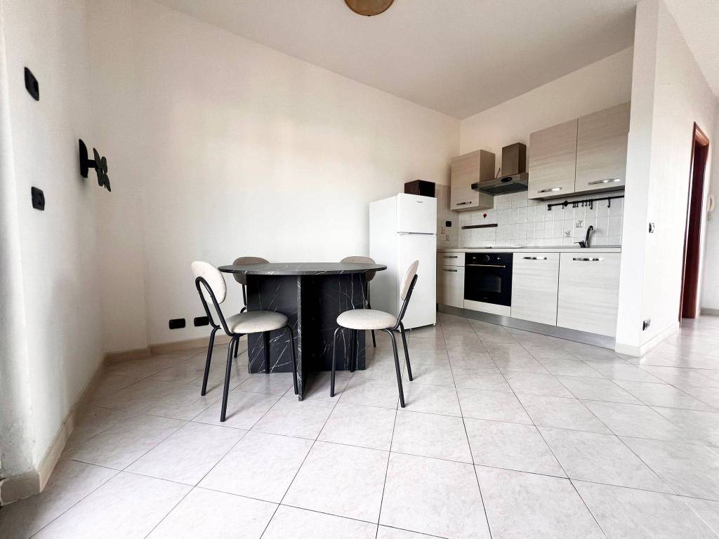 appartamento in affitto a Pomezia in zona Pratica di Mare