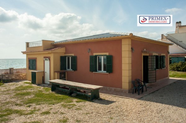 casa indipendente in affitto a Pomezia in zona Torvaianica