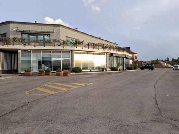 ufficio in affitto a Pomezia in zona Santa Palomba