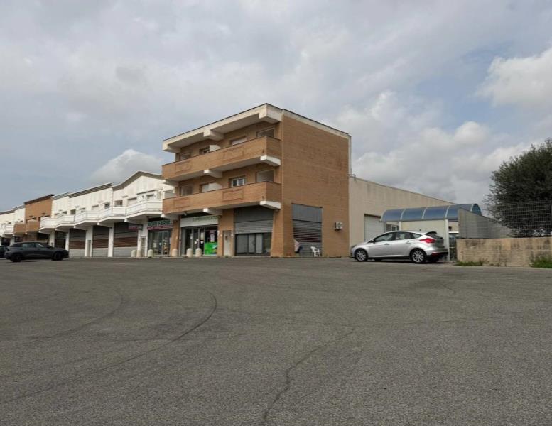 ufficio in affitto a Pomezia