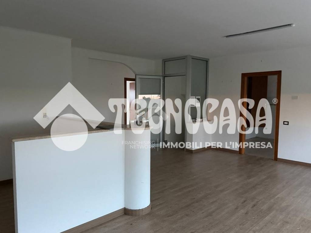 ufficio in affitto a Pomezia