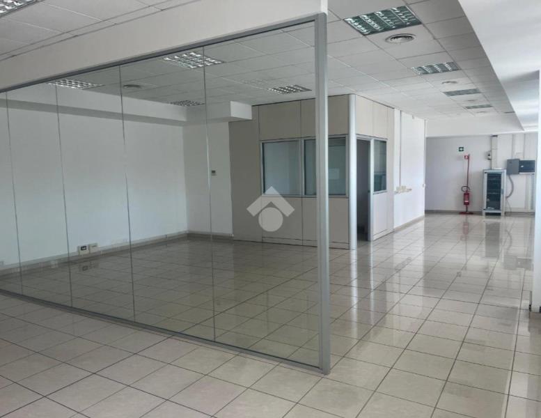 ufficio in affitto a Pomezia