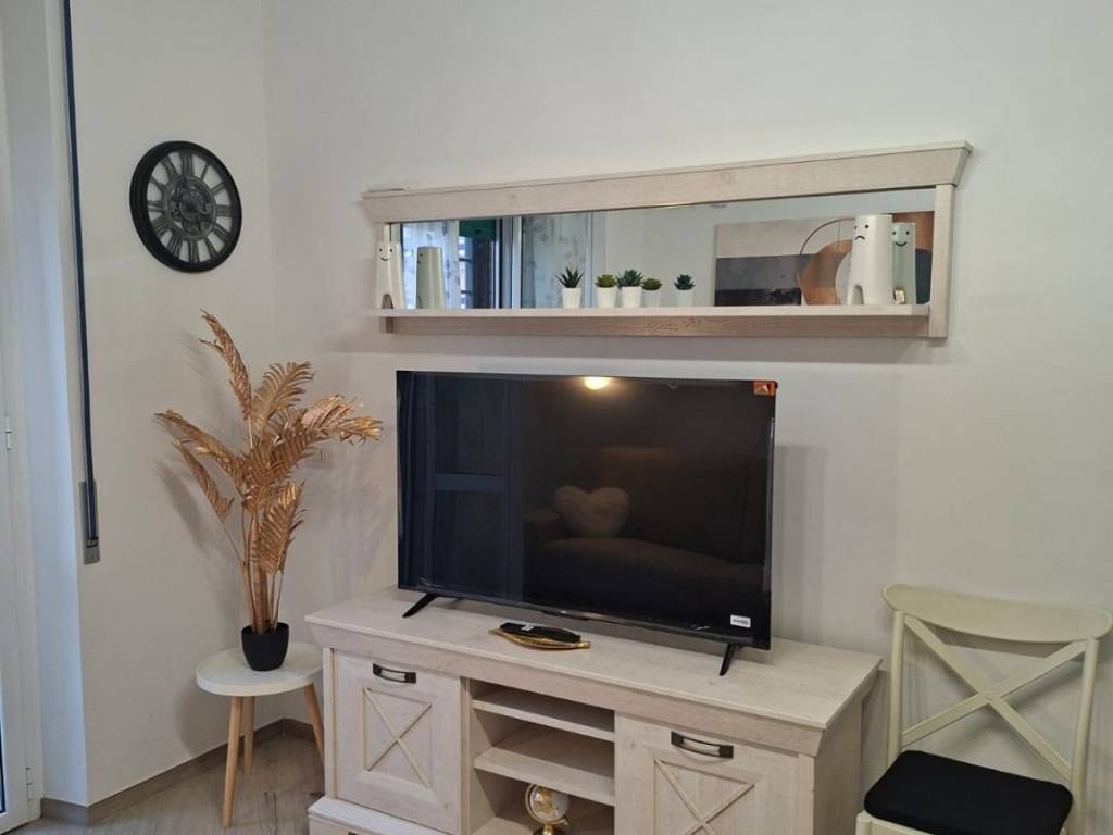 appartamento in affitto a Pomezia in zona Torvaianica