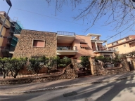 casa indipendente in affitto a Pomezia