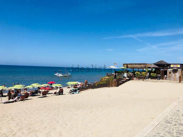 appartamento in affitto a Pomezia in zona Torvaianica