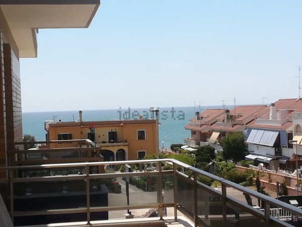 appartamento in affitto a Pomezia