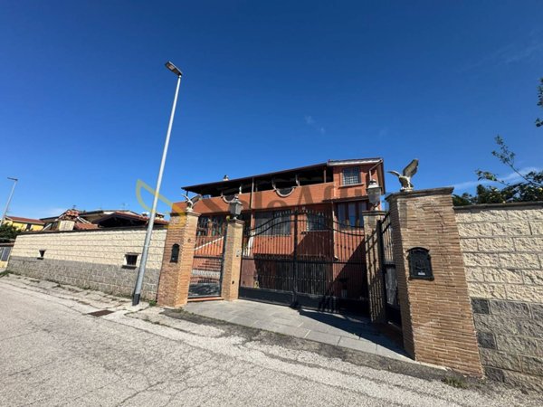 appartamento in affitto a Pomezia in zona Campo Jemini