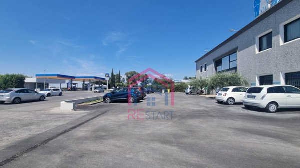 capannone in affitto a Pomezia