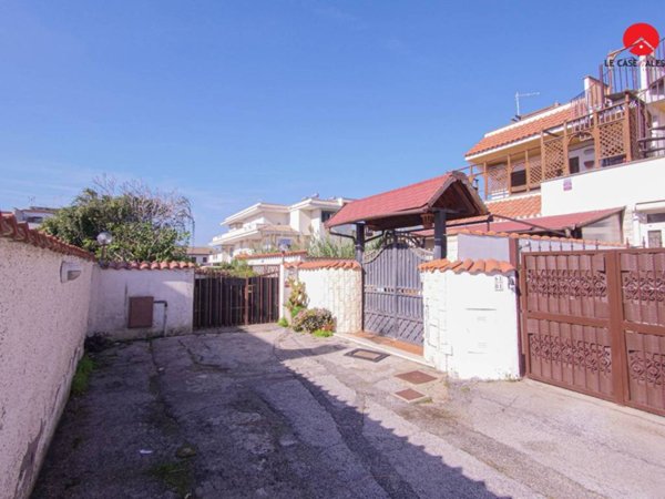 appartamento in affitto a Pomezia in zona Campo Ascolano