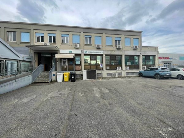 ufficio in affitto a Pomezia in zona Santa Palomba