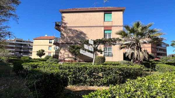 appartamento in affitto a Pomezia in zona Torvaianica