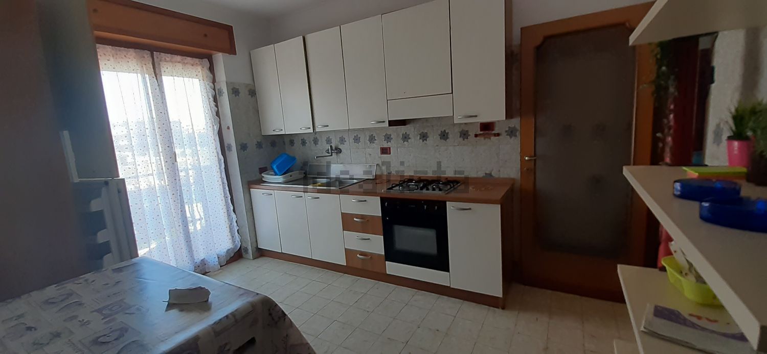 appartamento in affitto a Pomezia in zona Torvaianica