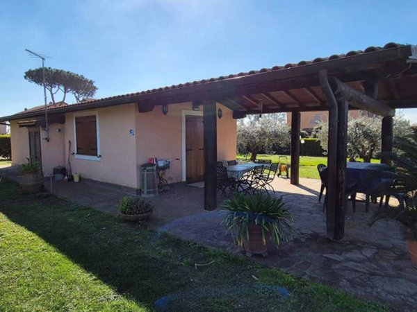 casa indipendente in affitto a Pomezia in zona Campo Selva