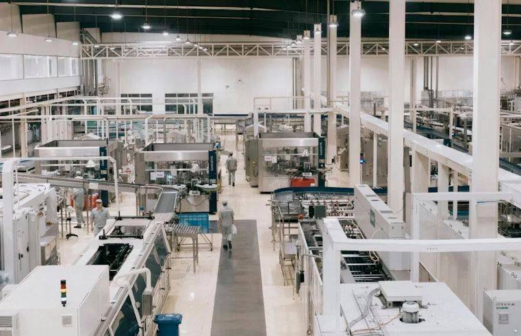 locale commerciale in affitto a Pomezia