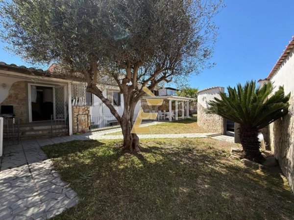 casa indipendente in affitto a Pomezia in zona Torvaianica