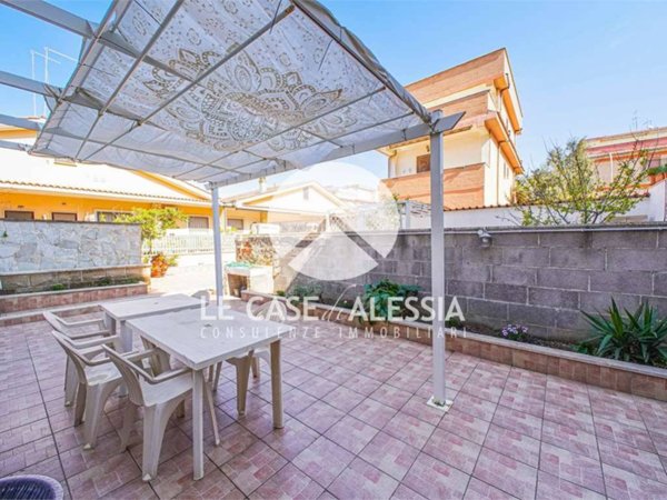 appartamento in affitto a Pomezia in zona Torvaianica