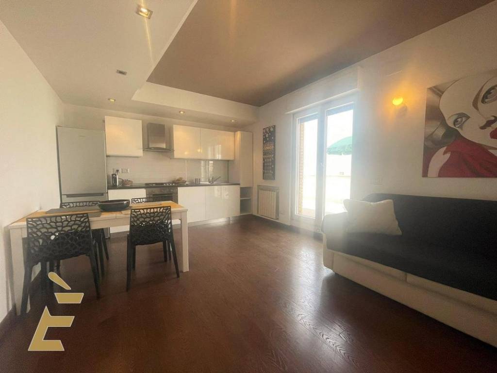 appartamento in affitto a Pomezia in zona Torvaianica