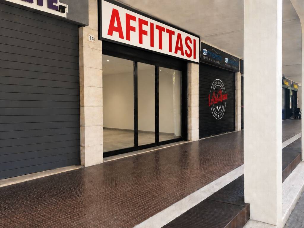 negozio in affitto a Pomezia