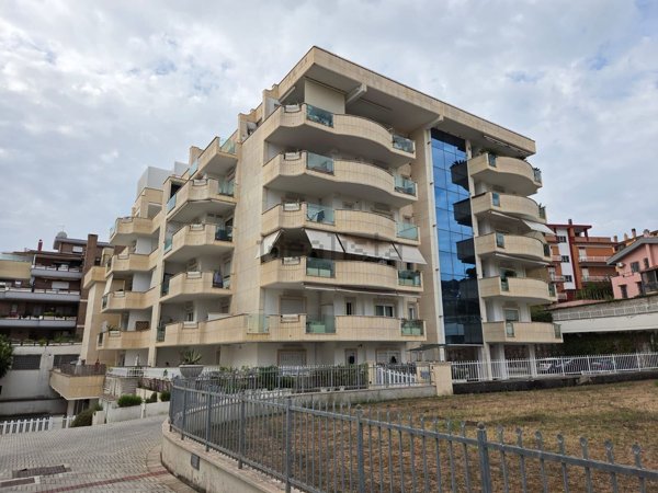appartamento in affitto a Pomezia