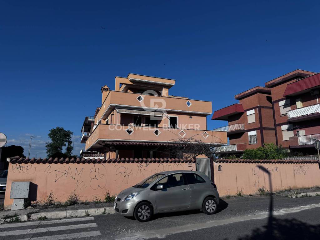 appartamento in affitto a Pomezia in zona Torvaianica