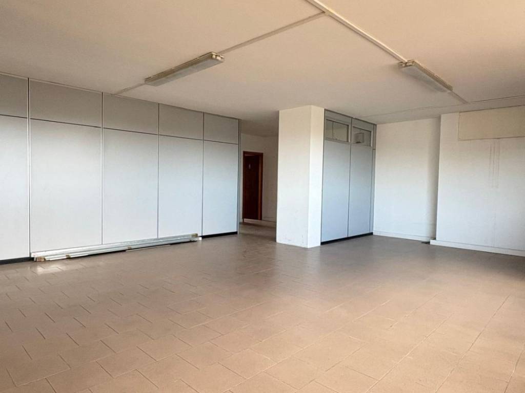 ufficio in affitto a Pomezia