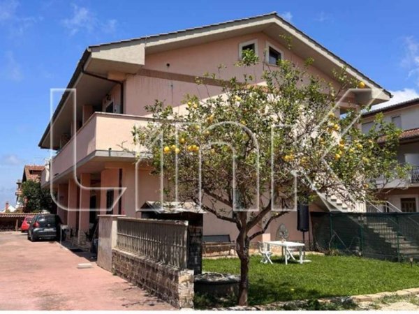 appartamento in affitto a Pomezia in zona Torvaianica