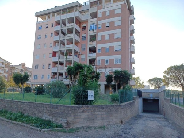 appartamento in affitto a Pomezia in zona Santa Palomba