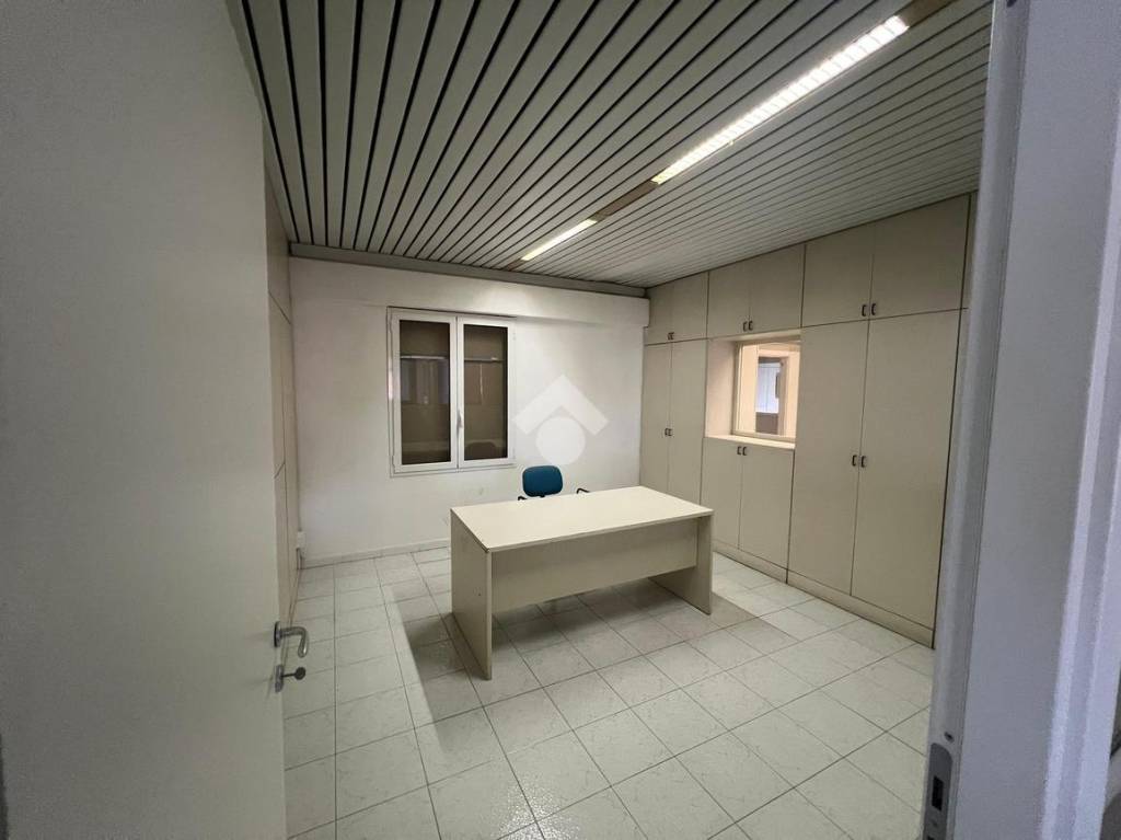 ufficio in affitto a Pomezia