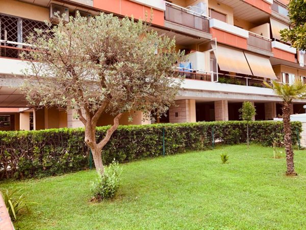 appartamento in affitto a Pomezia