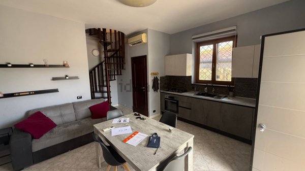 casa indipendente in affitto a Pomezia in zona Cinque Poderi
