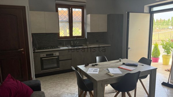 casa indipendente in affitto a Pomezia in zona Cinque Poderi