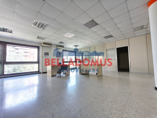 ufficio in affitto a Pomezia