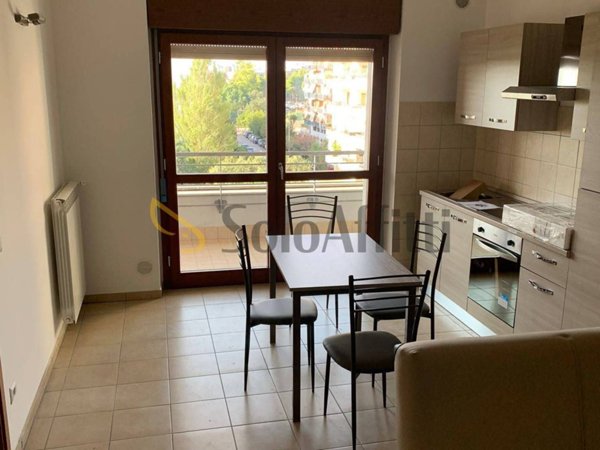 appartamento in affitto a Pomezia in zona Colli di Enea