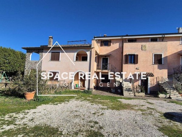 appartamento in affitto a Pomezia in zona Santa Procula