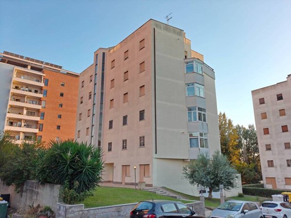 appartamento in affitto a Pomezia in zona Colli di Enea