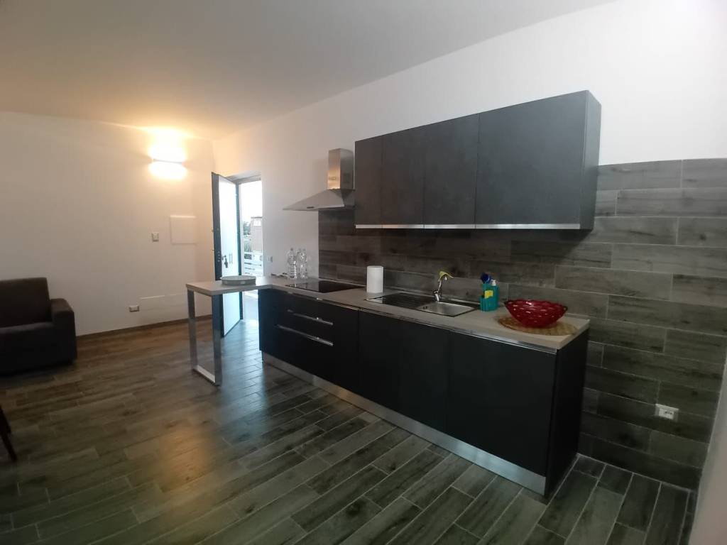 appartamento in affitto a Pomezia in zona Torvaianica