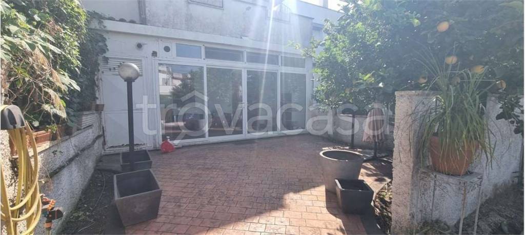 casa indipendente in affitto a Pomezia in zona Torvaianica